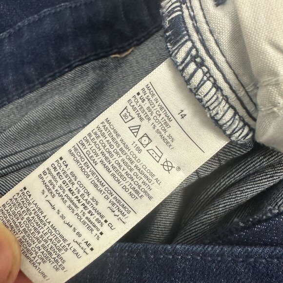 Old Navy Womens High Rise Wow Wide Leg Jeans Dark Wash Size 14 Comfortable Fit - Picture 5 of 6